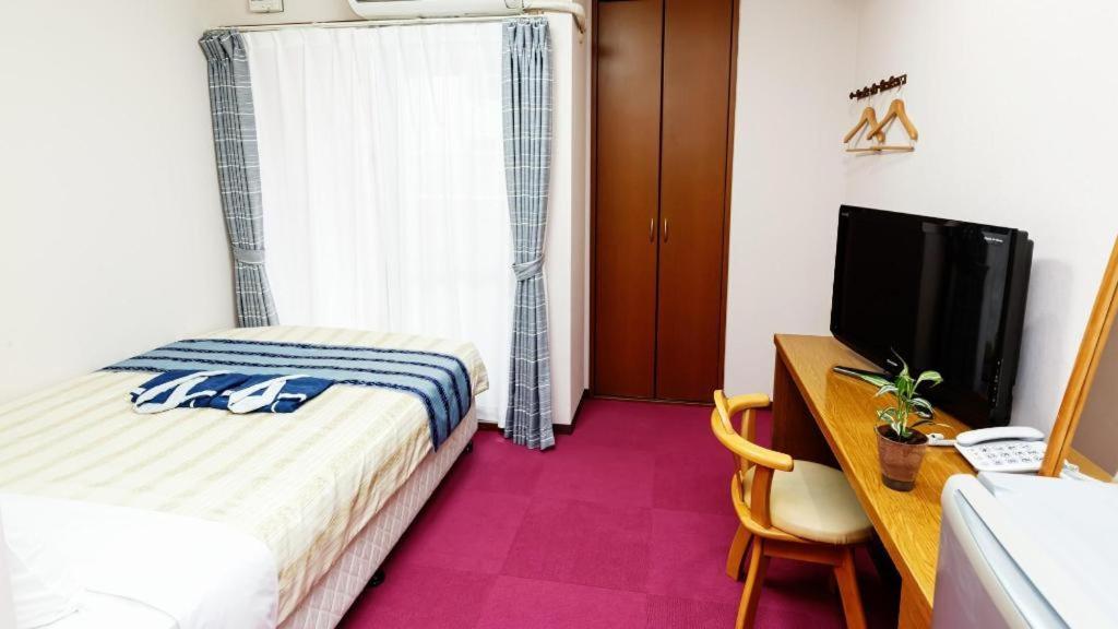 Hotel Peace Land Kume Naha Exteriör bild